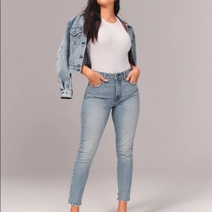 A&F Curve Love High Rise Skinny Jeans, 4/27R